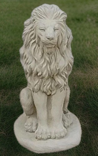 Pair proud garden lion - of,