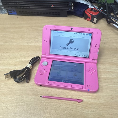Nintendo 3ds pink console - 3ds,