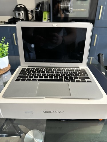 Apple macbook air inch - apple,