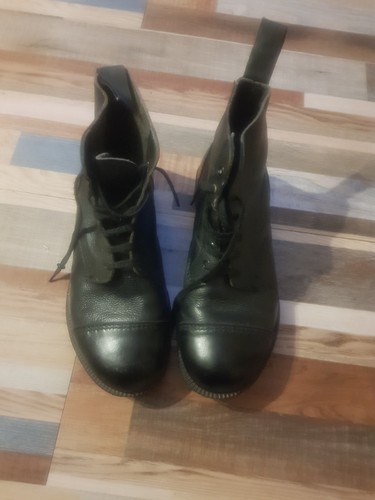 Vintage army boots size uk8 - boots,