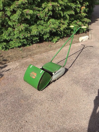 Qualcast panther lawnmower - qualcast,