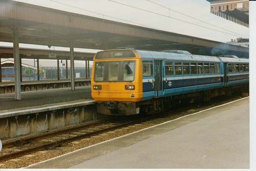 Railway photograph class 142 - railway,