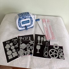 Spellbinders Sapphire Mini Die