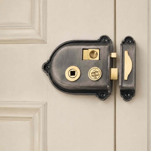 Cromwell rim door - cromwell, cast