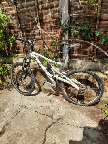 Mountain bike full - mountain,