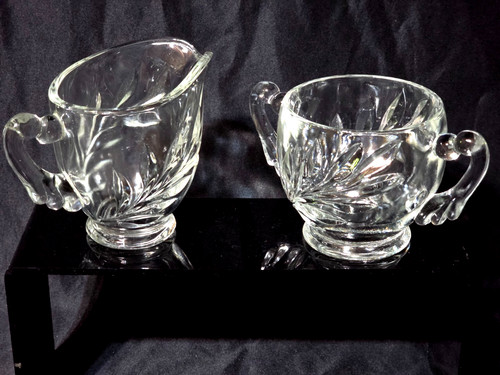 Indiana glass willow - creamer, &
