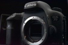 [US Duty Paid] Canon EOS 7D