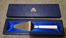 AYNSLEY BOXED CAKE / PIE