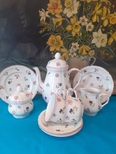 Villeroy & Boch "Petite Fleur" Porcelain 11  piece Coffee Service  - 1st Quality