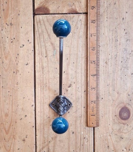 Rustic iron coat - , retro
