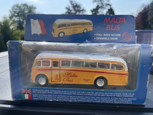 Leaf models malta bus - leaf, pull