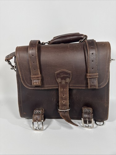 Saddleback full grain leather - grain,