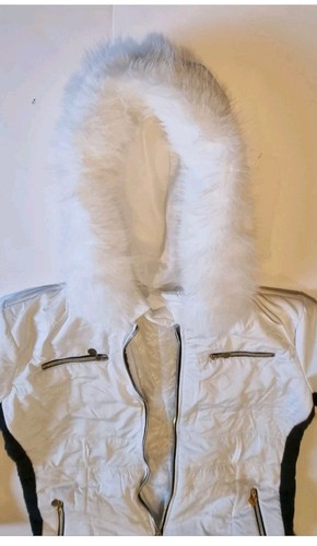 White fur trim hood - white,