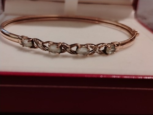 9ct topaz braclet - topaz,