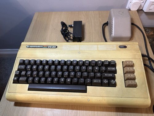 Commodore vic vintage - vic-20,