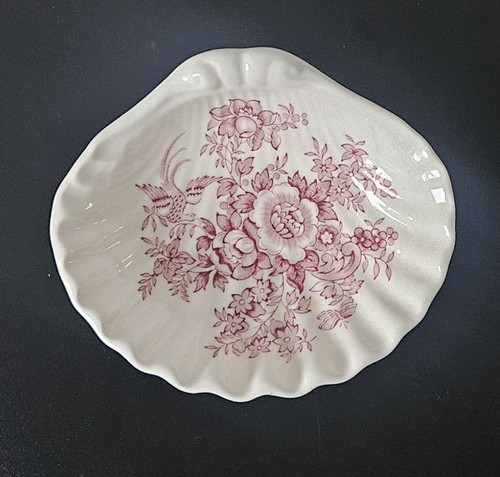 Vintage soap dish shell design - soap,