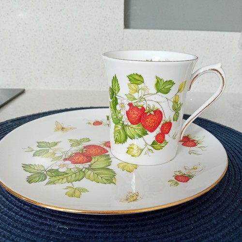 Vintage queen rosina - queen’s,