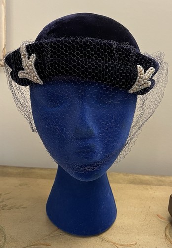 Vtg navy blue velvet - blue,