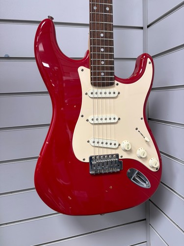 Fender squire strat - squire,