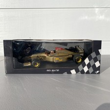 Minichamps Grand Prix 1:18