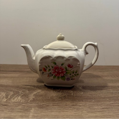 Vintage pink floral teapot - pink,