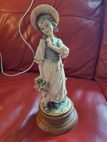 Capodimonte signed giuseppe - capodimonte,