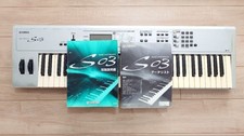 YAMAHA S03 Music Synthesizer