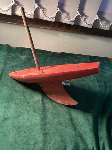 Small vintage pond yacht - small,