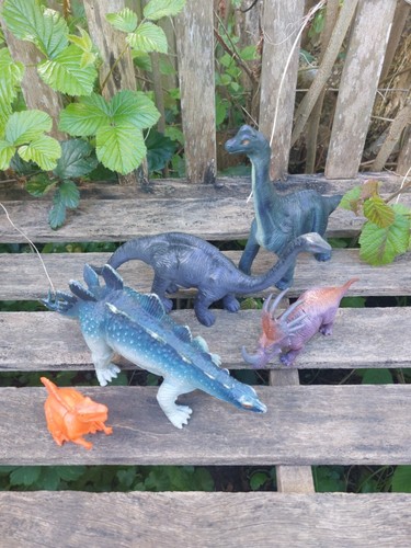 Vintage dinosaurs bundle - dinosaurs, x