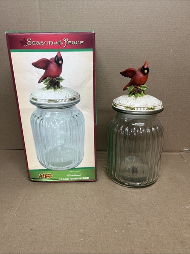 Red cardinal cracker - red, barrel