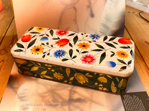 Colourful floral with gold - , and