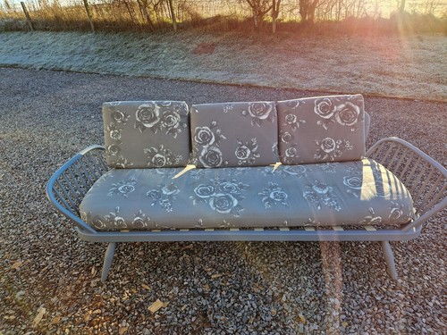 Ercol studio couch day bed - ercol,