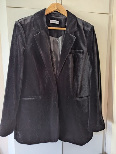 Gallery black velvet blazer - black,