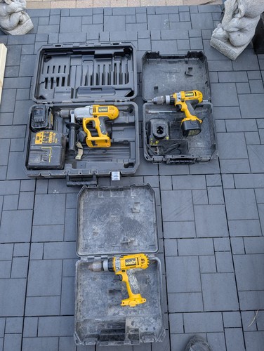 Dewalt drill set - drill,