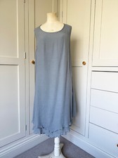 THE BAMBOO WARDROBE POINT & FRILL  DRESS SHORT SLATE GREY S/M