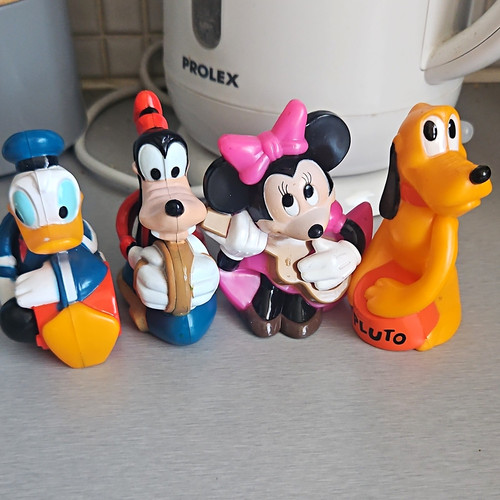 Disney contemporary figurine - disney,