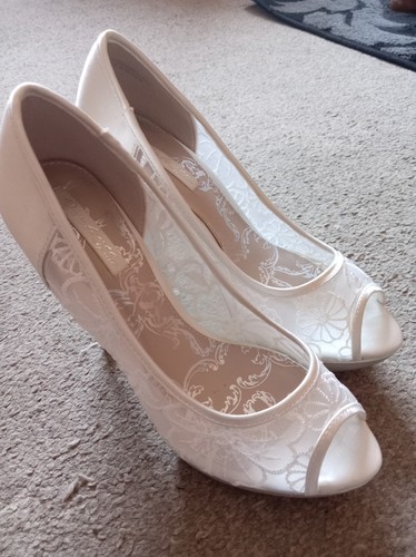 Next ivory lace - satin, peep
