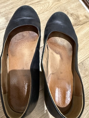 Pre worn cabin crew - cabin, shoes