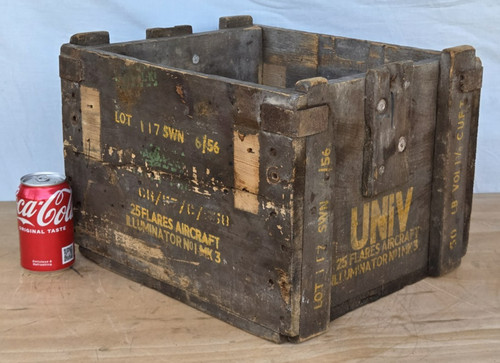 Vintage univ flares - univ, 25