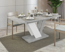 Extendable dining table - extendable,