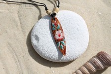 SURFBOARD NECKLACE NEW WOODEN RETRO FLOWER SURFER SURF LUCKY TALISMAN / n243a