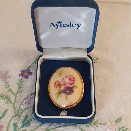 Vintage aynsley brooch fine - aynsley,