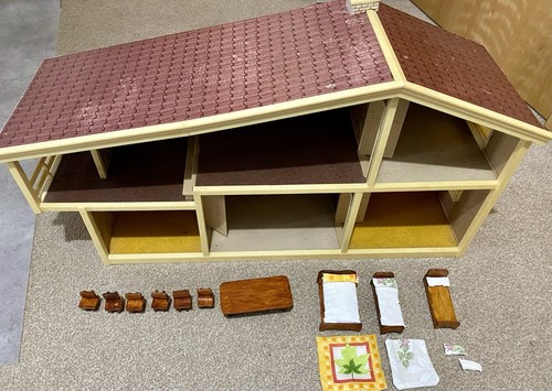 Lisa large dolls house - lisa,