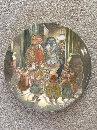 Decorative plates depicting - plates,