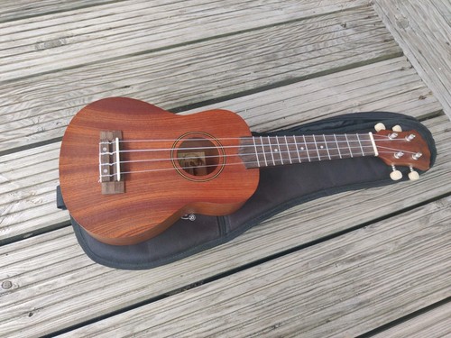 Ukulele pacific soprano - -,