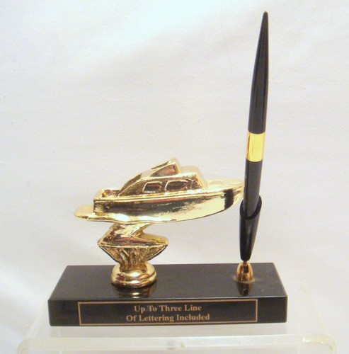 Metal cabin cruiser trophy - ,
