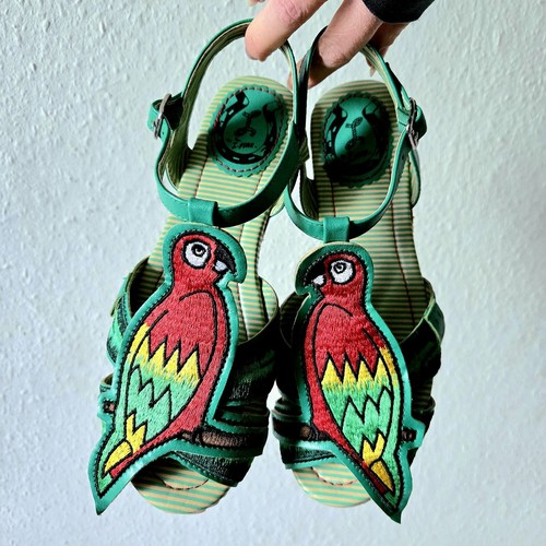 Miss fire polly - fire, sandals