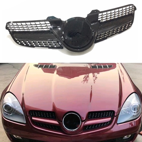 Black front bumper grille - front,