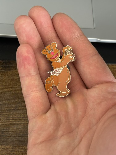 Wdw dlr fozzie bear muppets - wdw-dlr-fozzie,