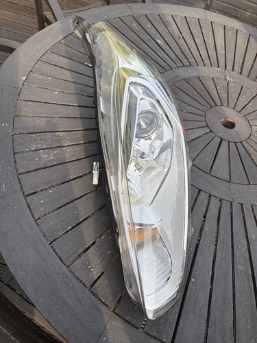 Ford fiesta mk7 headlights - fiesta,